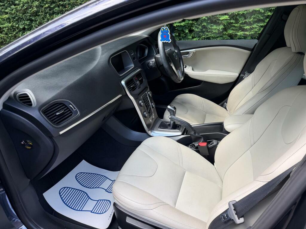Volvo V40 2.0 T3 Se Lux Nav Euro 6 Ss Blue #2