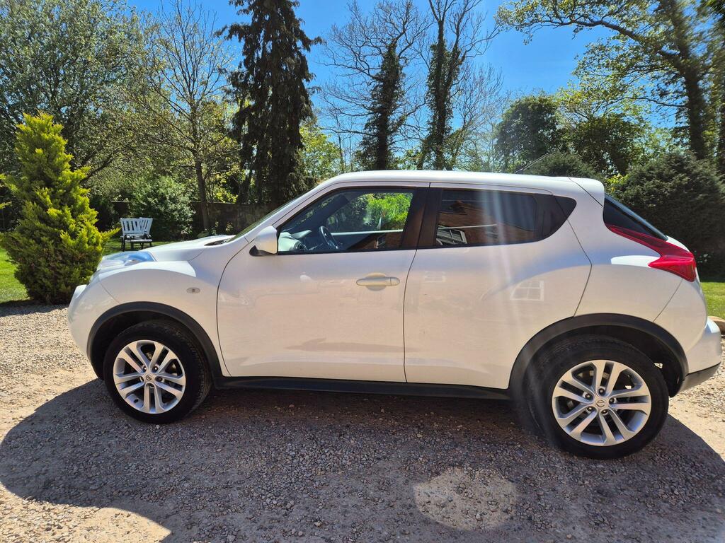 Nissan Juke 1.6 Acenta Premium Euro 5 Ss PJ13APF White #4