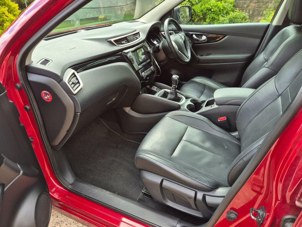Nissan Qashqai 1.6 Dig-t Tekna 2Wd Euro 6 Ss RK65CBV Red #6