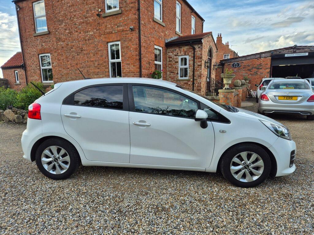 Kia RIO 1.25 Sr7 Euro 6 White #4