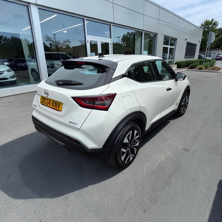 Nissan Juke 1.6 Hev Hybrid Acenta Premium 24 Reg DS24KNV White #2