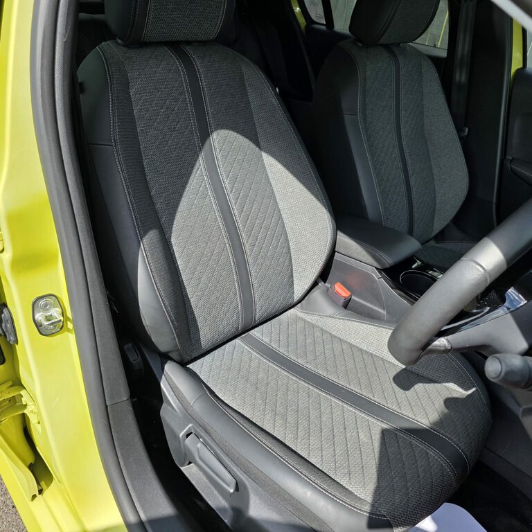 Peugeot 208 Hatchback #13