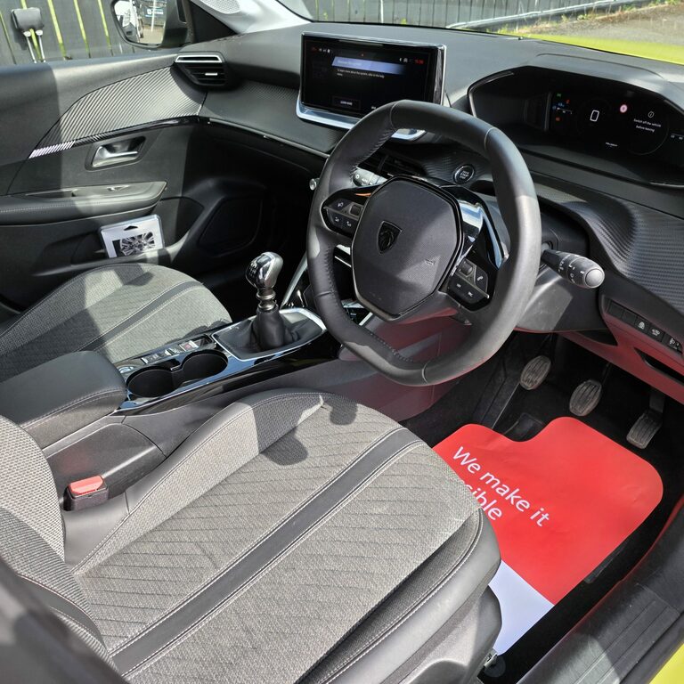 Peugeot 208 Hatchback #14