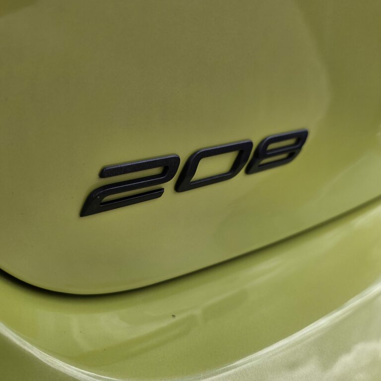 Peugeot 208 Hatchback #10