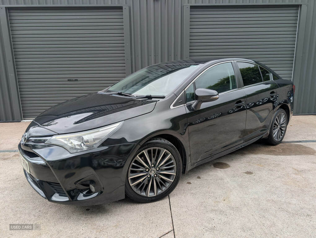 Toyota Avensis 2.0D Design Black