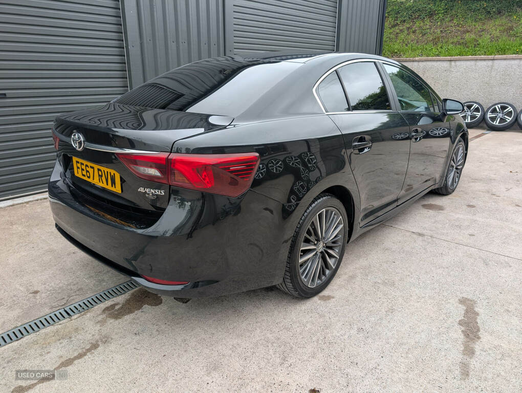 Toyota Avensis 2.0D Design Black #5