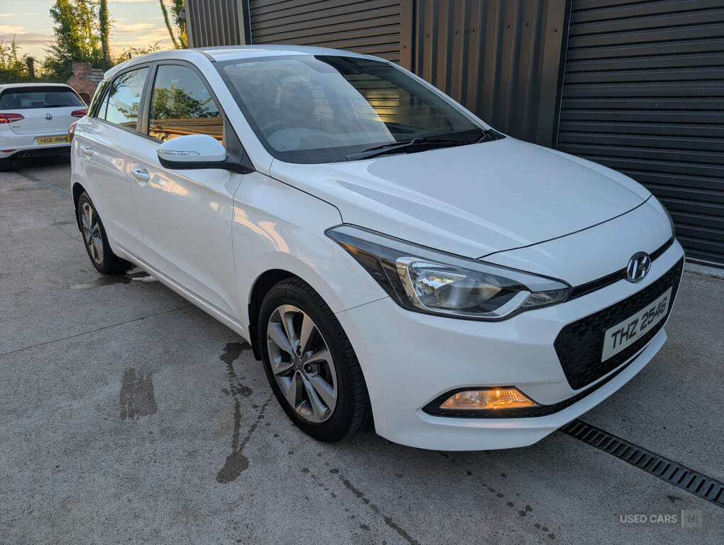 Hyundai I20 1.2 Se White #4