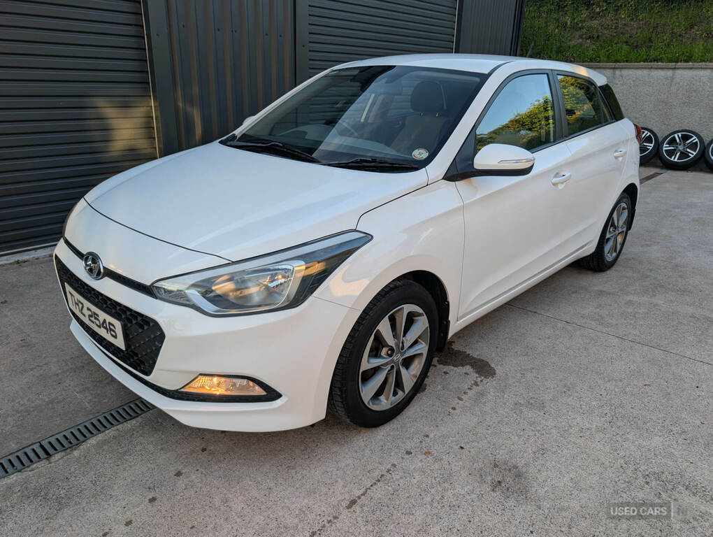 Hyundai I20 1.2 Se White #2