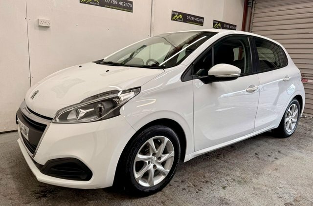 Peugeot 208 2017 1.2 Puretech Active Hatchback Manu KU67TGV White #3