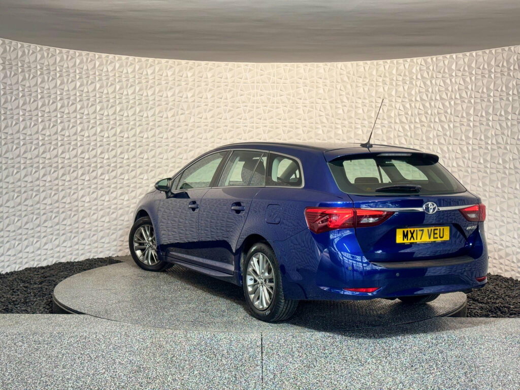 Toyota Avensis 1.6 D-4d Business Edition Touring Sports Euro 6 S Blue #2