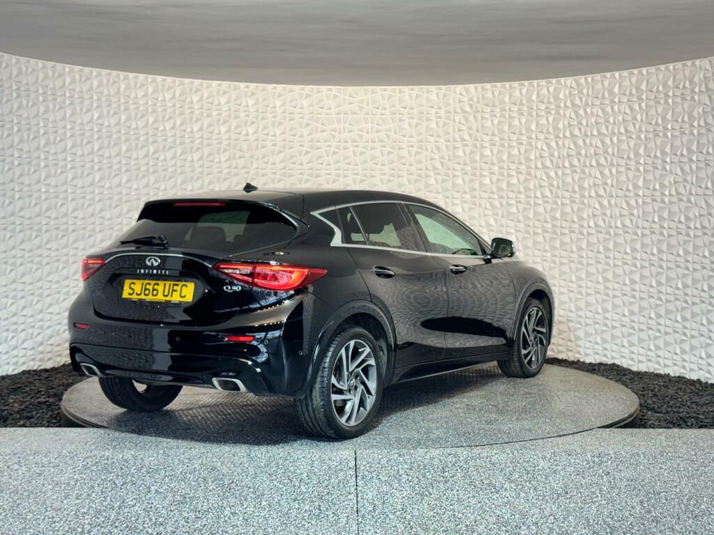 Infiniti Q30  Grey #11