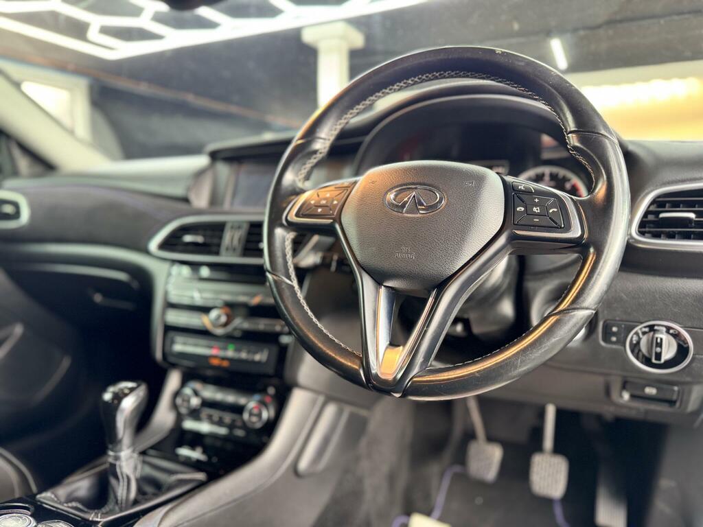 Infiniti Q30  Grey #27