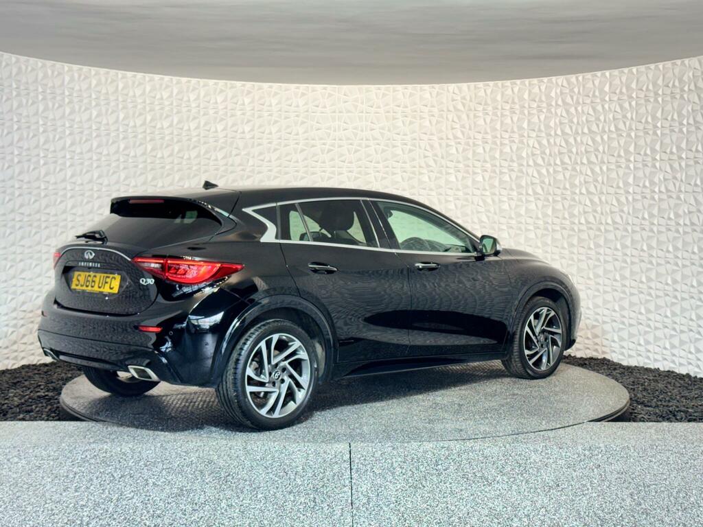 Infiniti Q30  Grey #10