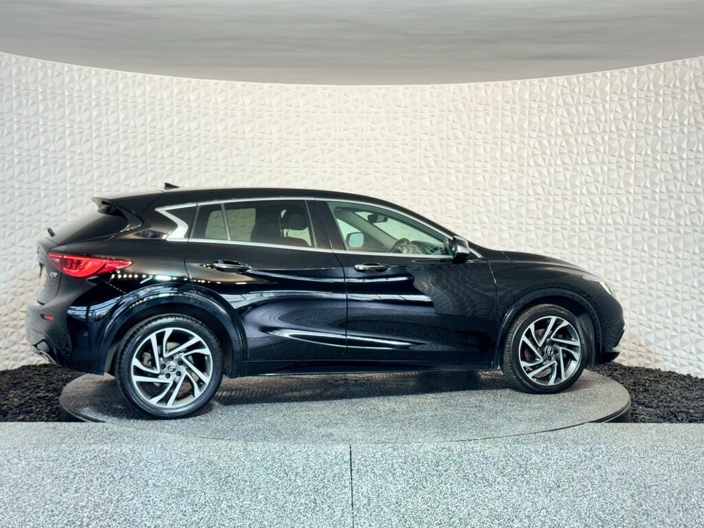 Infiniti Q30  Grey #9