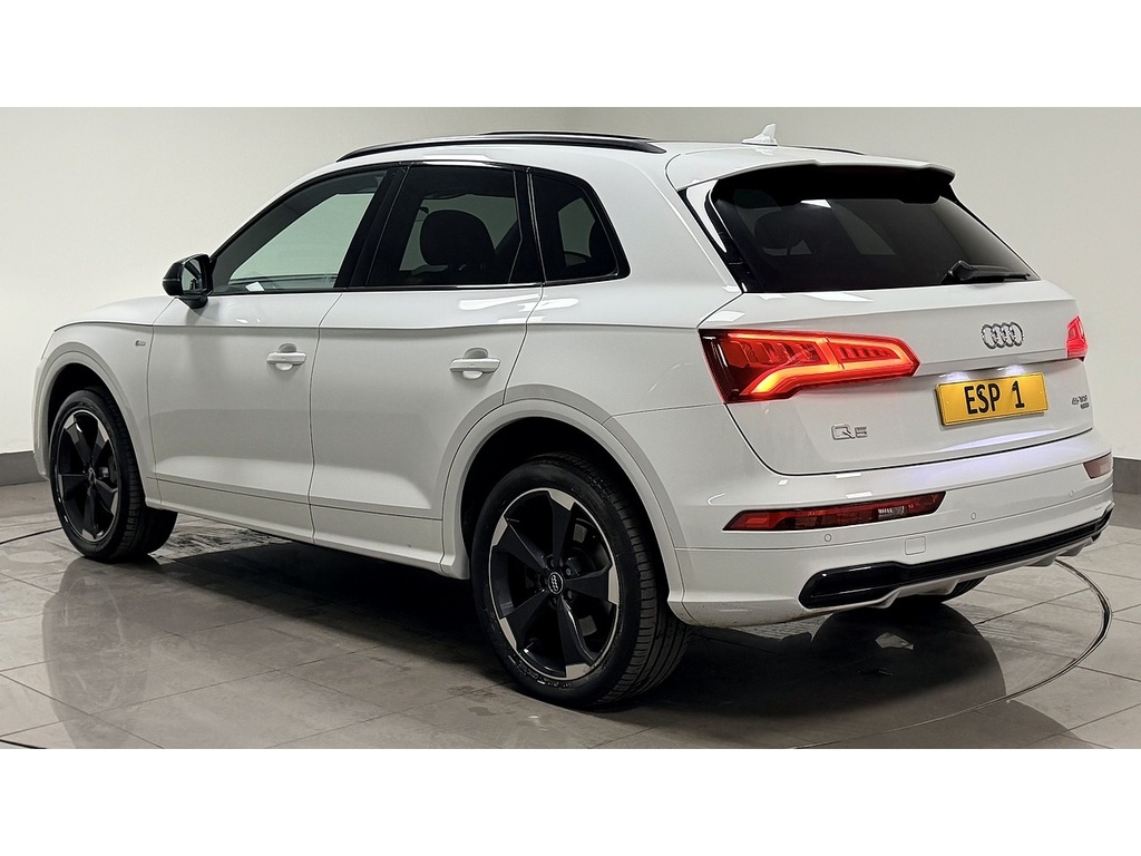 Audi Q5 Tfsi Black Edition YF20HKH White #4