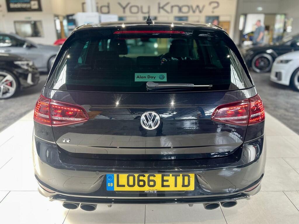 Volkswagen Golf Tsi Bluemotion Tech R Black #4