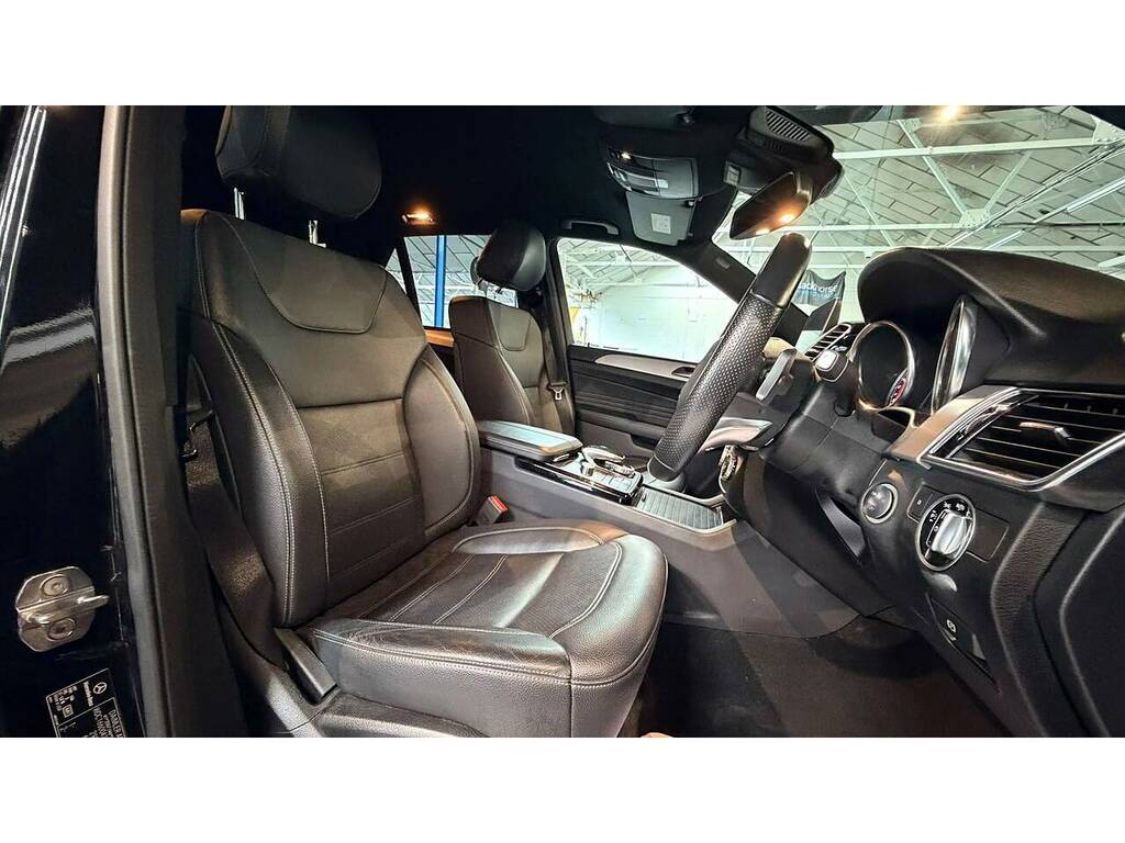 Mercedes-Benz GLE Class Gle250d Amg Night Edition Black #2