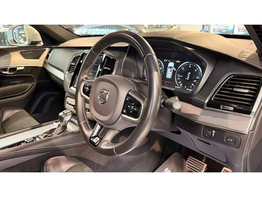 Volvo XC90 B5 Awd Inscription Grey #9