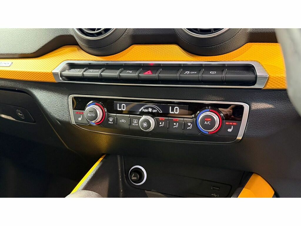 Audi Q2 S Line White #16