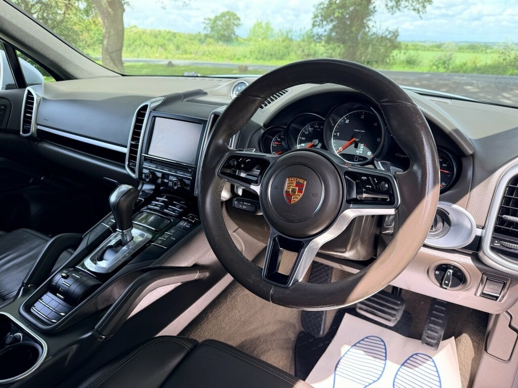 Porsche Cayenne 3L Null EU65OLA Silver #6