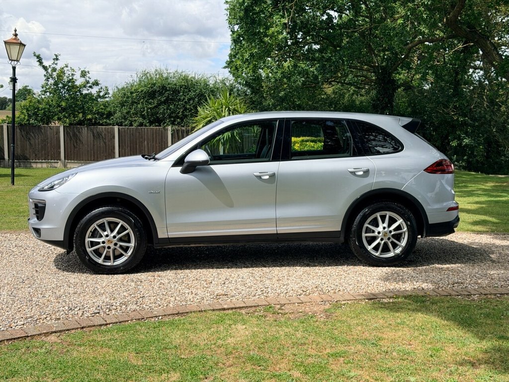 Porsche Cayenne 3L Null EU65OLA Silver #2