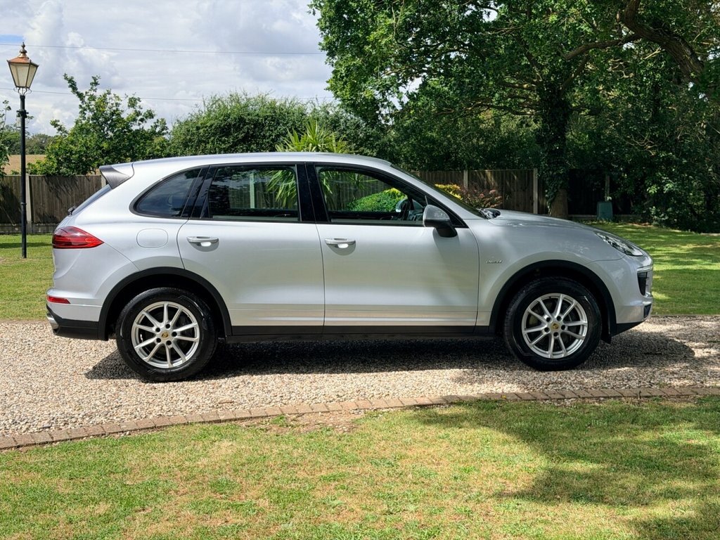 Porsche Cayenne 3L Null EU65OLA Silver #4