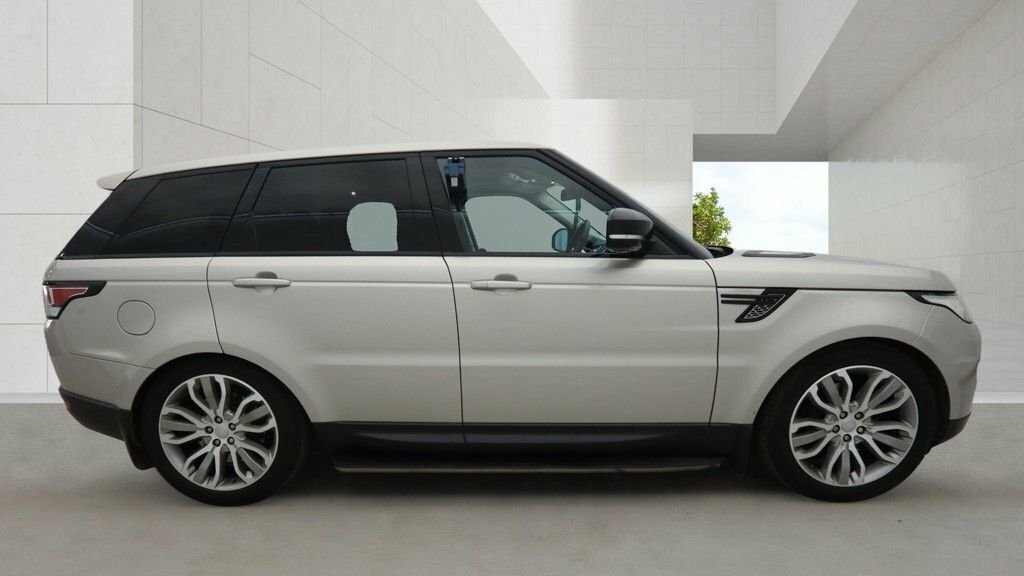 Land Rover Range Rover Sport 2016 3.0 Sd V6 Hse Dynamic Suv 4Wd Black #2