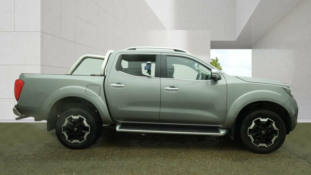 Nissan Navara 2.3L Tekna Grey #3