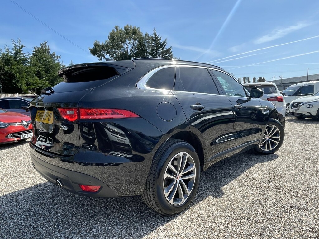 Jaguar F-Pace Suv 2.0 P300 R-sport 201818 Black #4