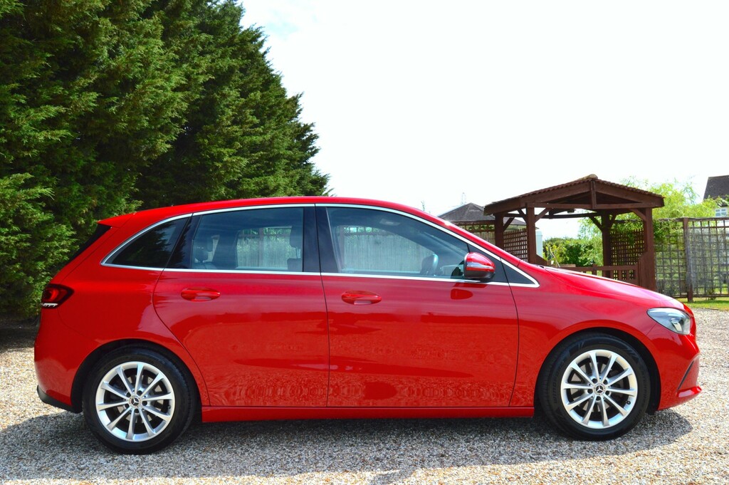 Mercedes-Benz B Class Mpv 1.3 B200 Sport 202020 Red #3