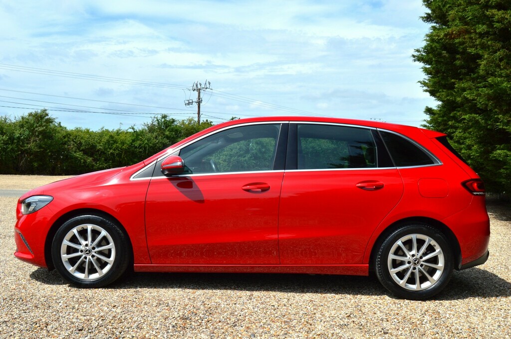 Mercedes-Benz B Class Mpv 1.3 B200 Sport 202020 Red #4