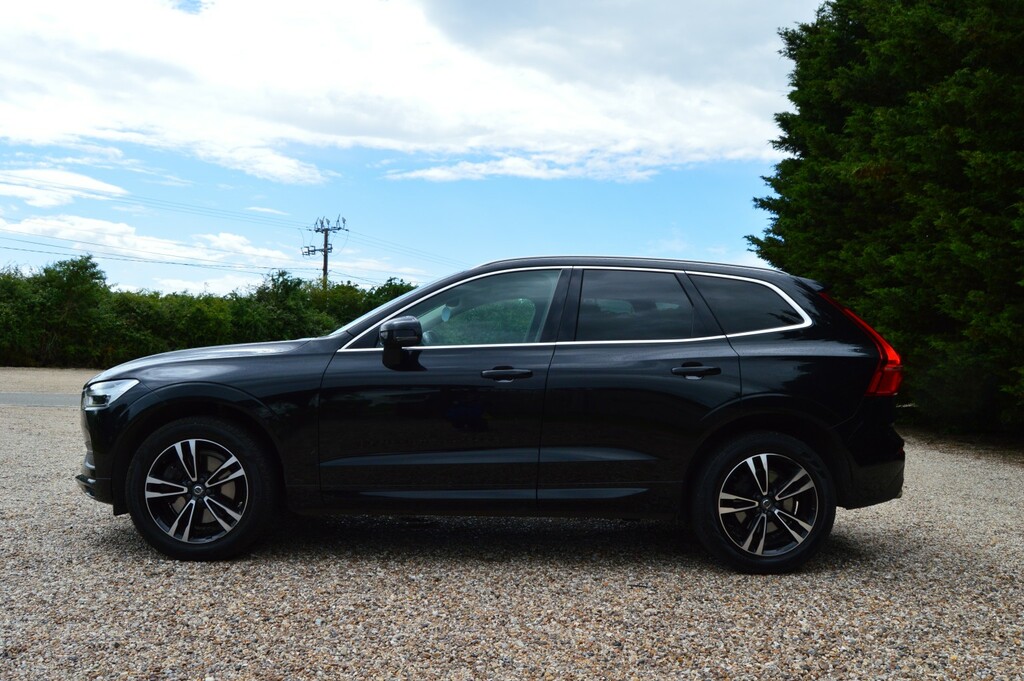 Volvo XC60 Suv 2.0 Momentum T4 201969 GD69KVX Black #4