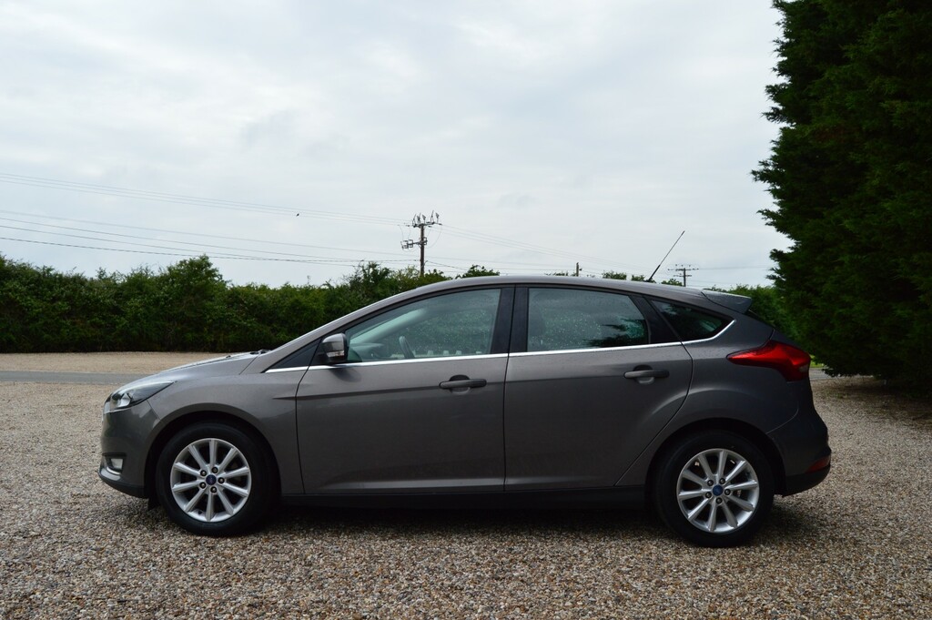 Ford Focus Hatchback 1.0 T Ecoboost Titanium 201515 CU15ZYB Brown #5