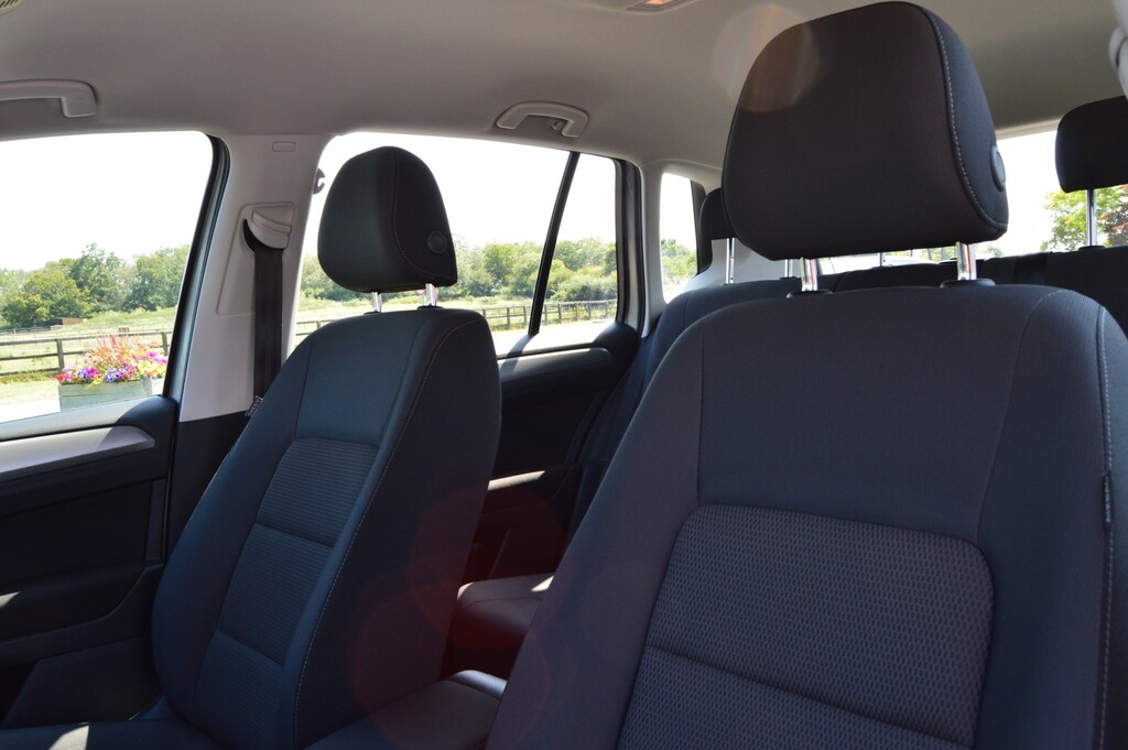Volkswagen Golf SV 1.6 Tdi Bluemotion Tech Se Mpv E White #11