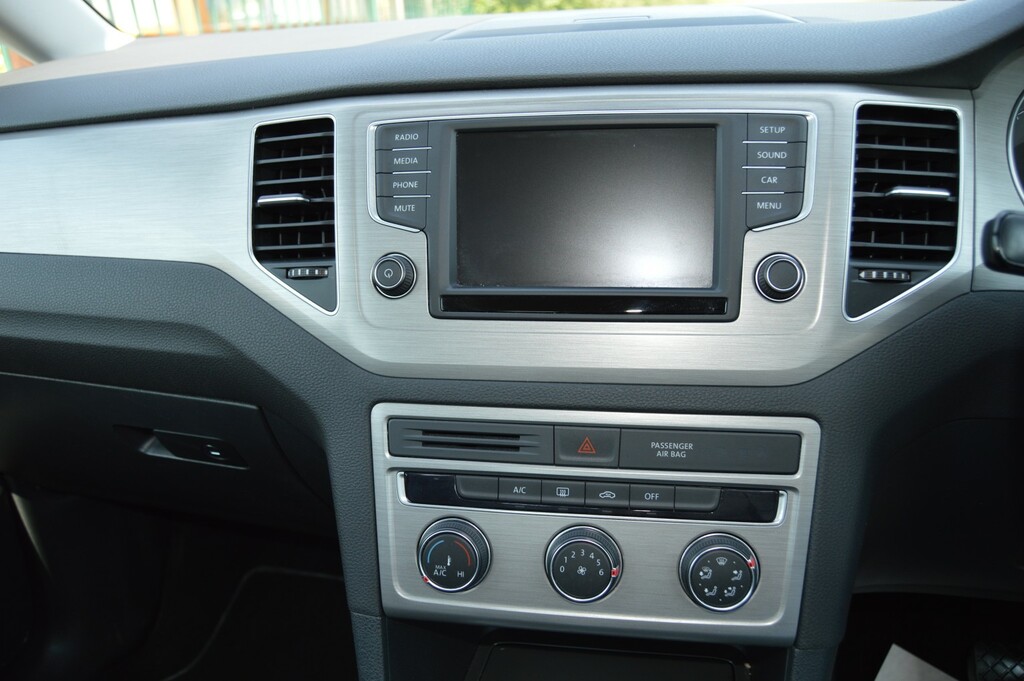 Volkswagen Golf SV 1.6 Tdi Bluemotion Tech Se Mpv E White #18
