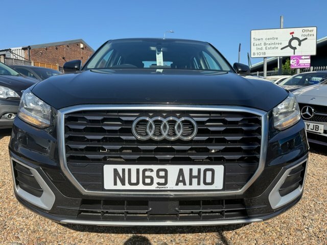 Audi Q2 Tfsi 30 Sport Suv NU69AHO Black #2