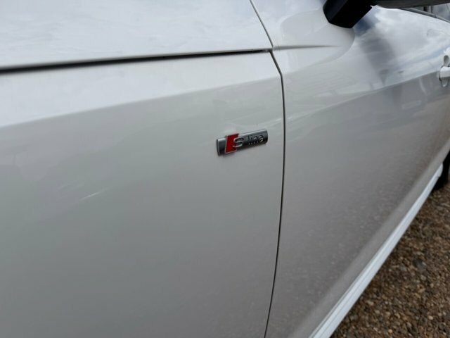 Audi A4 Tdi 35 Black Edition WR70FYB White #4
