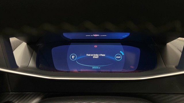 Peugeot e-2008 50Kwh Allure White #9
