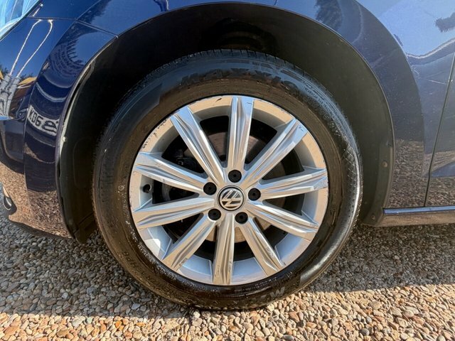 Volkswagen Touran Se Blue #9