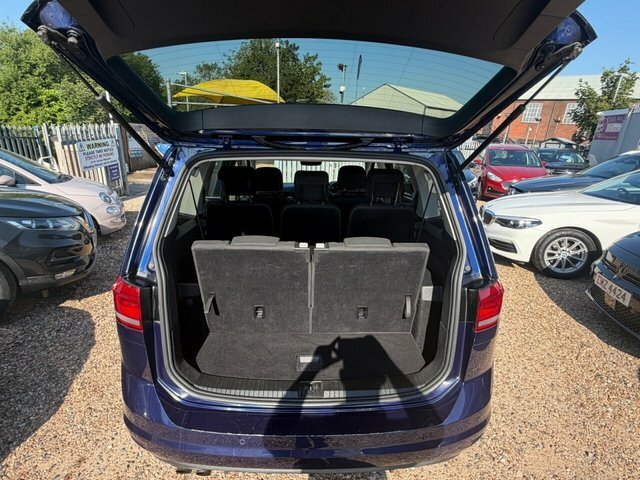 Volkswagen Touran Se Blue #11