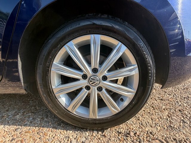 Volkswagen Touran Se Blue #15