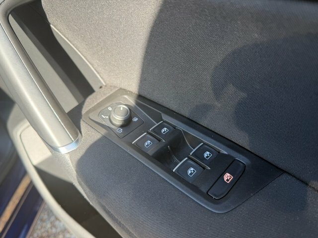 Volkswagen Touran Se Blue #28