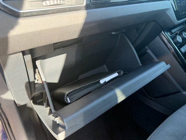 Volkswagen Touran Se Blue #23