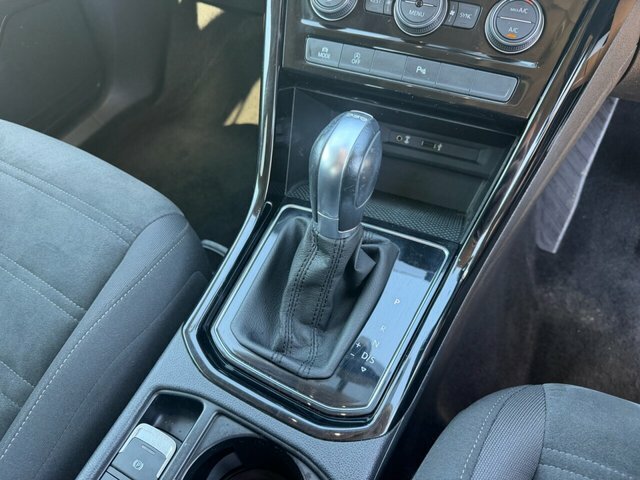 Volkswagen Touran Se Blue #33