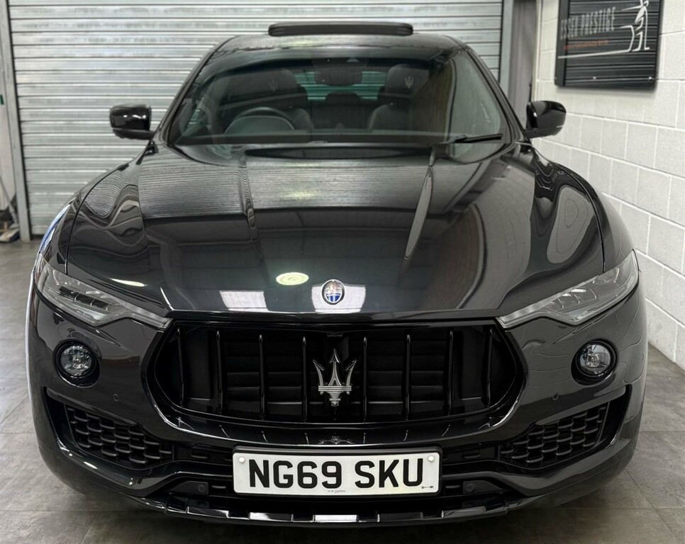 Maserati Levante Levante Granlusso V6 Black #2