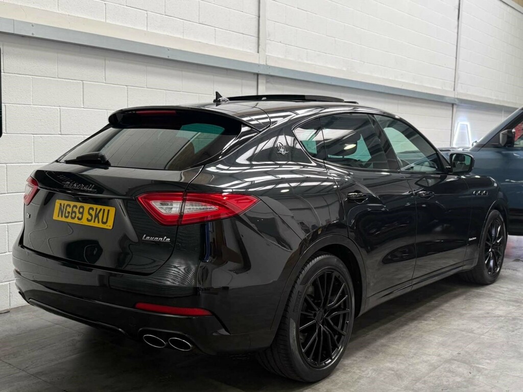 Maserati Levante Levante Granlusso V6 Black #6
