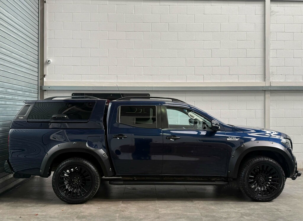 Mercedes-Benz X Class 250D 4Matic Progressive Double Cab Pickup Black #4