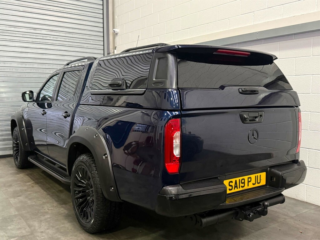 Mercedes-Benz X Class 250D 4Matic Progressive Double Cab Pickup Black #6