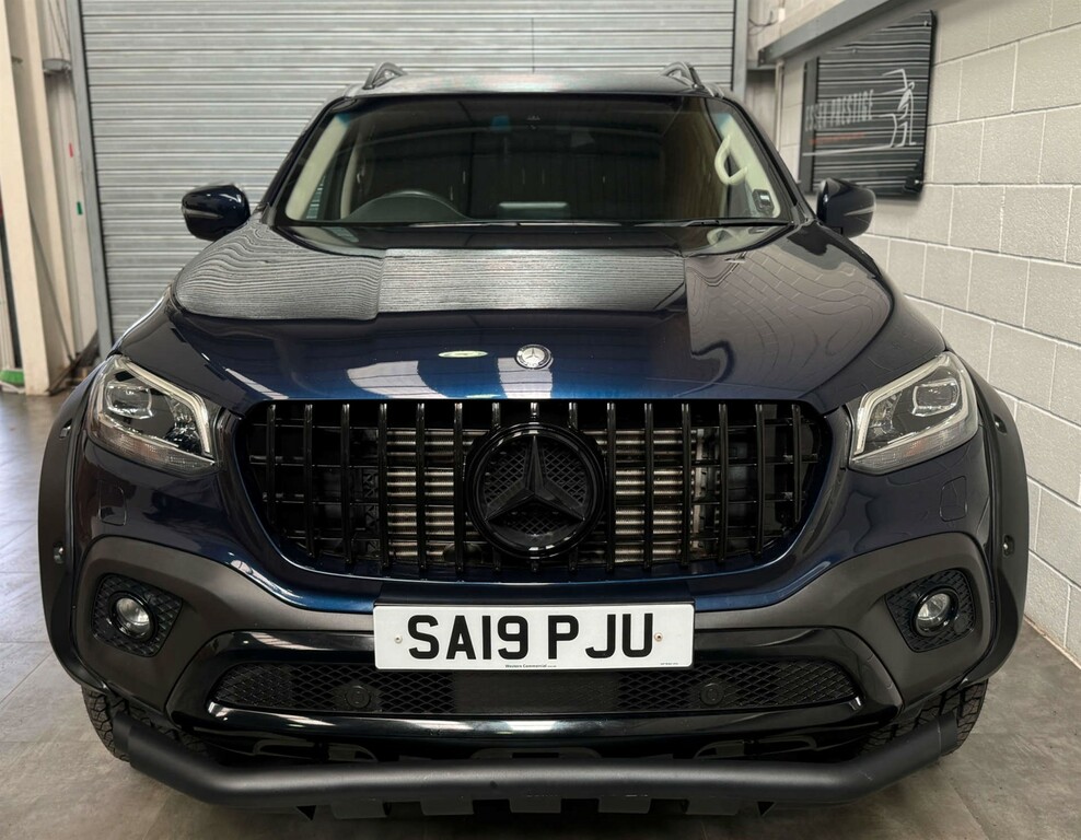 Mercedes-Benz X Class 250D 4Matic Progressive Double Cab Pickup Black #2