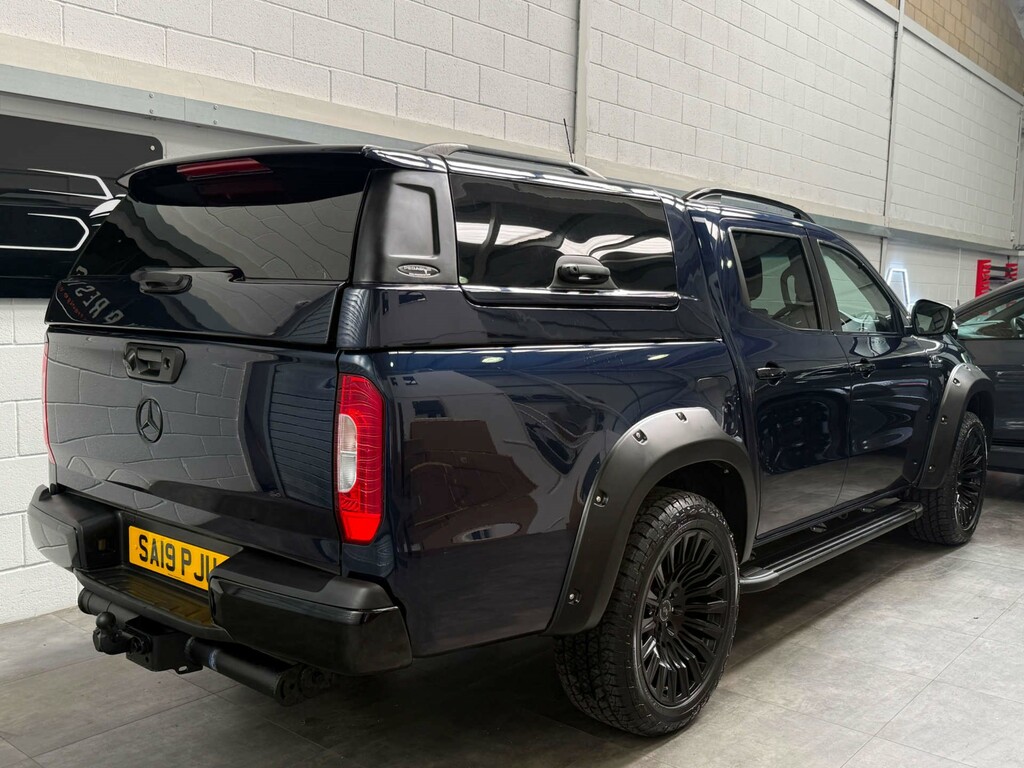 Mercedes-Benz X Class 250D 4Matic Progressive Double Cab Pickup Black #8